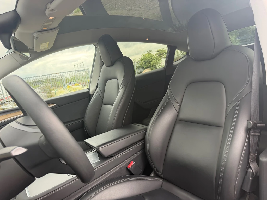 Tesla Model Y – foto 11