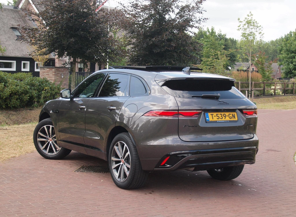 Jaguar F-PACE – foto 3