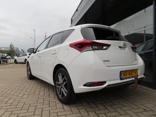 Toyota Auris – thumbnail 3