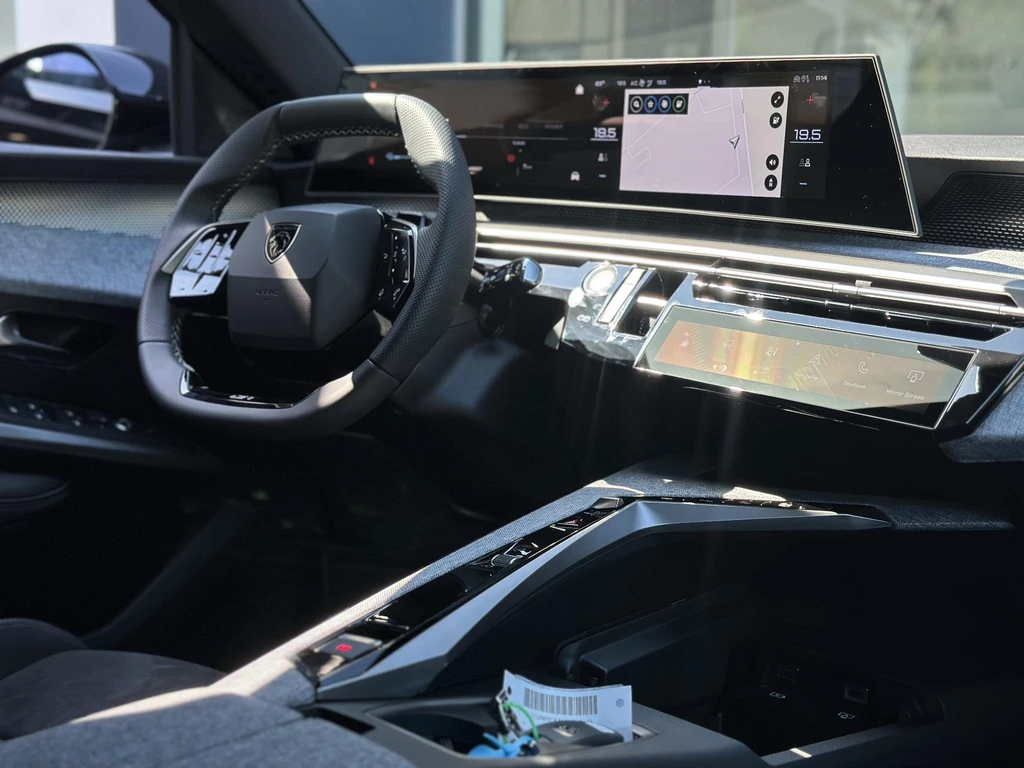 Peugeot e-5008 – foto 28