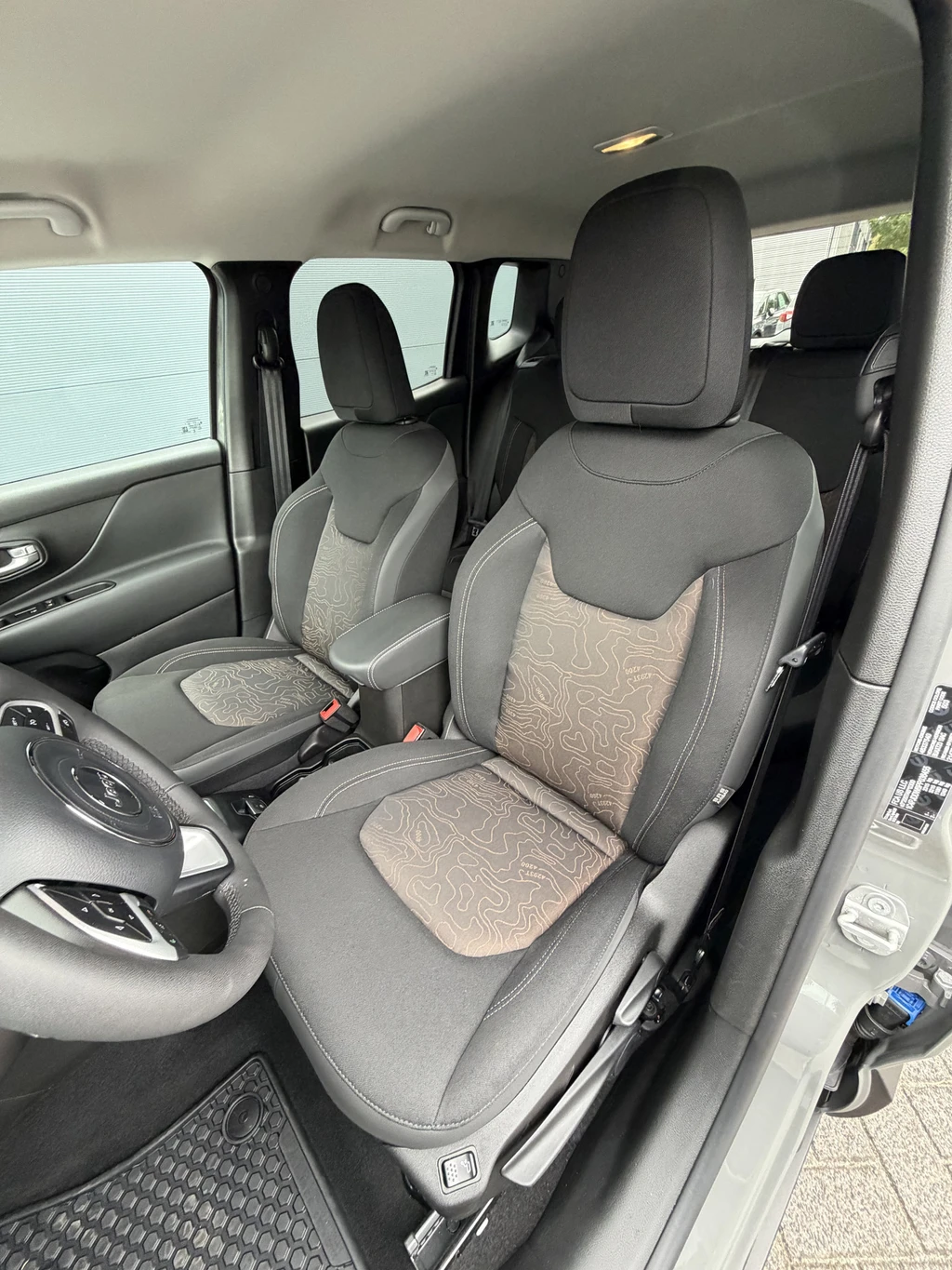 Jeep Renegade – foto 13