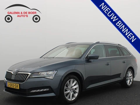 Skoda Superb Combi 1.5 TSI ACT Business Edition AUTOMAAT / FULL LED / TREKHAAK / KEYLESS / NAVI / CARPLAY / CLIMA / PDC / NL-AUTO