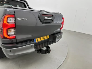 Toyota Hilux – thumbnail 8