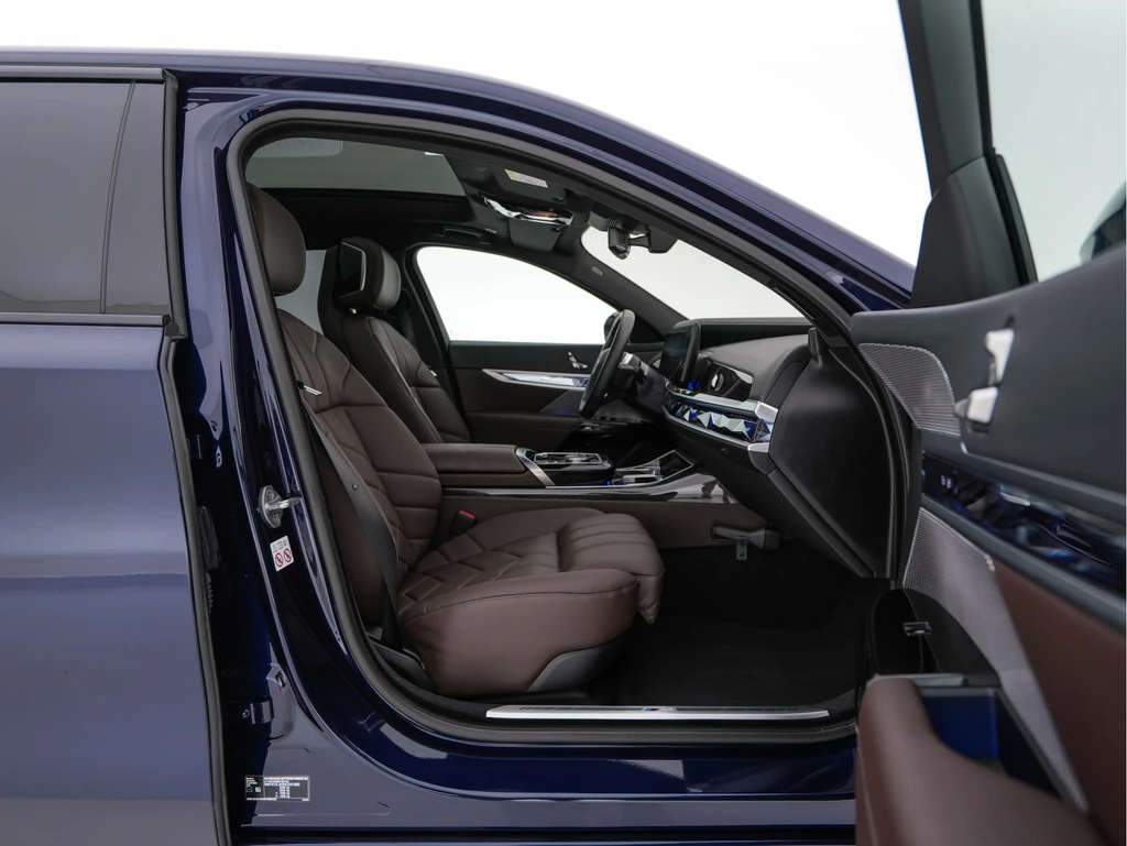 BMW i7 – foto 13