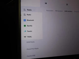 Tesla Model X – thumbnail 64