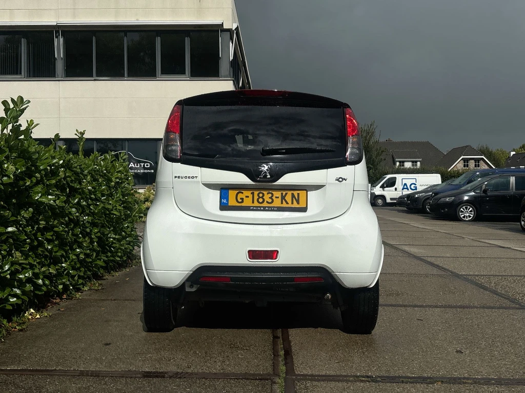 Peugeot iOn – foto 3