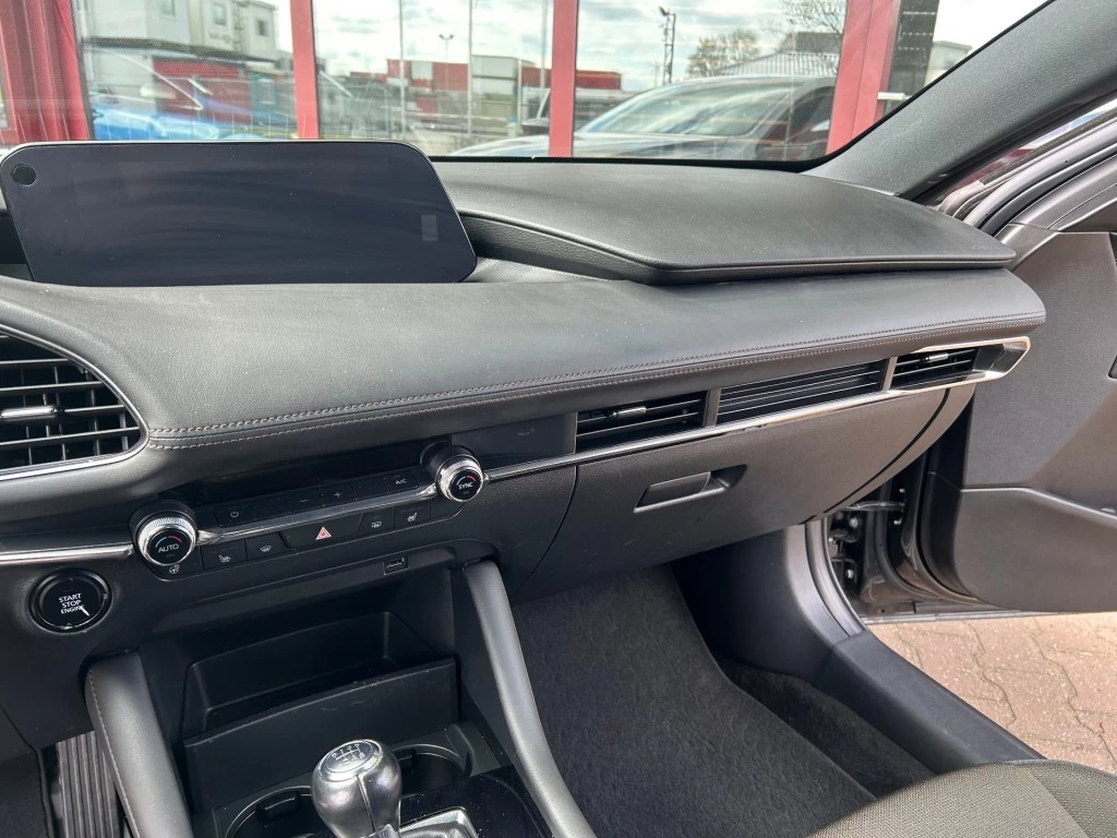 Mazda 3 – foto 15