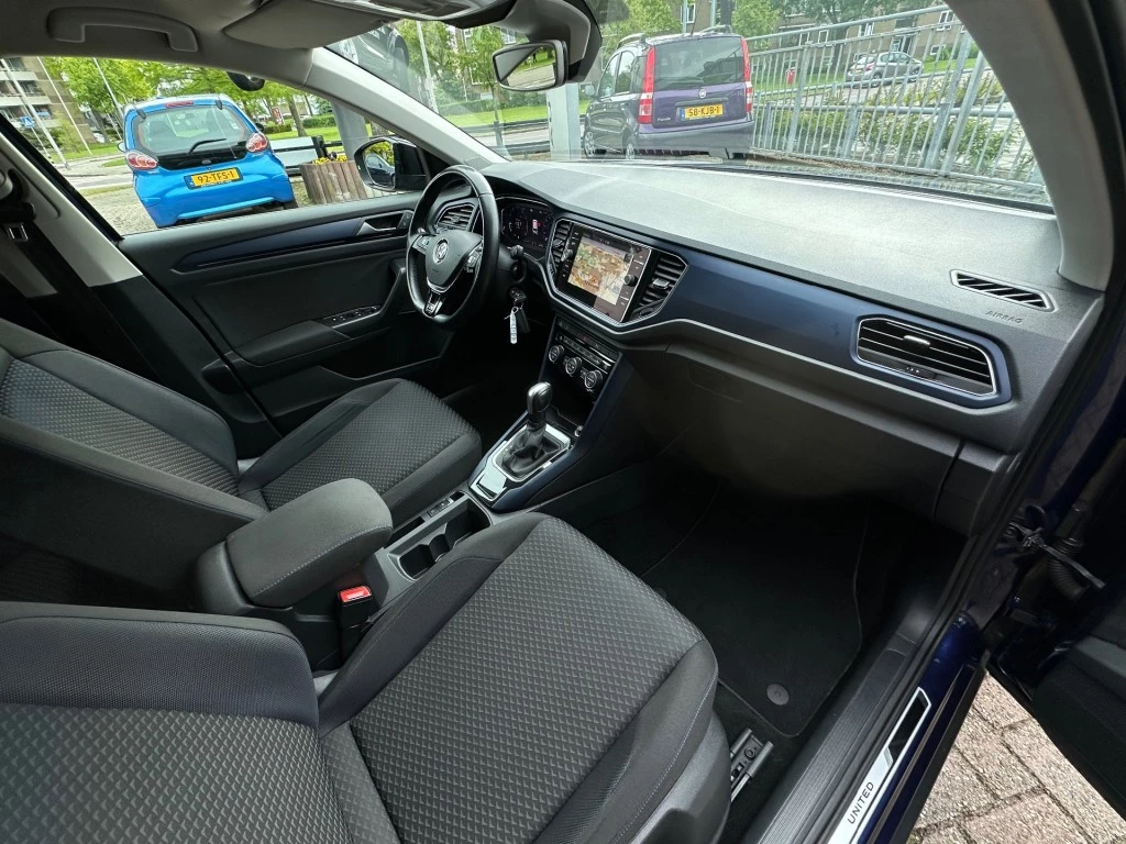 Volkswagen T-Roc – foto 9