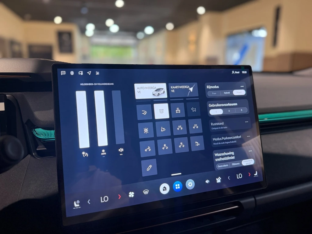 Lynk & Co 08 – foto 47