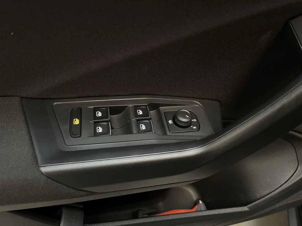 Volkswagen T-Roc – foto 13