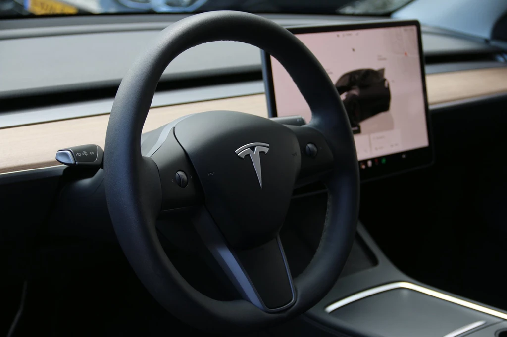 Tesla Model Y – foto 13