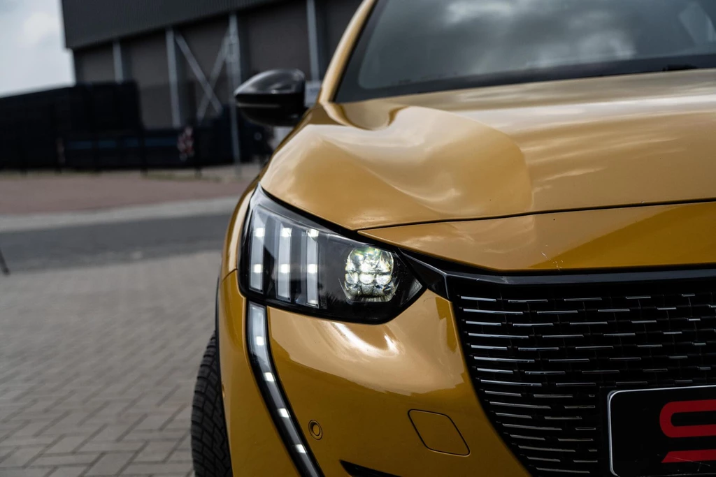 Peugeot 208 – foto 15