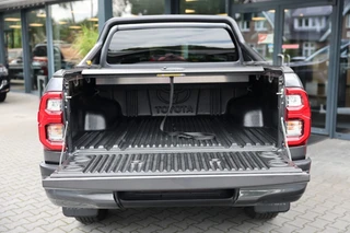 Toyota Hilux – thumbnail 8