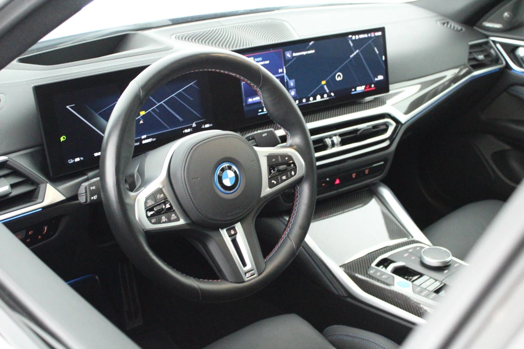 BMW i4 – foto 8