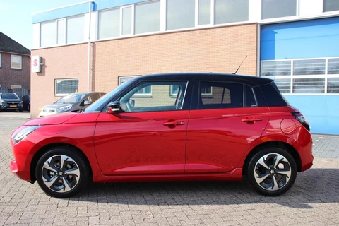Suzuki Swift 1.2 Style Hybrid | € 2.300,- korting! | NIEUW! | Direct leverbaar! |