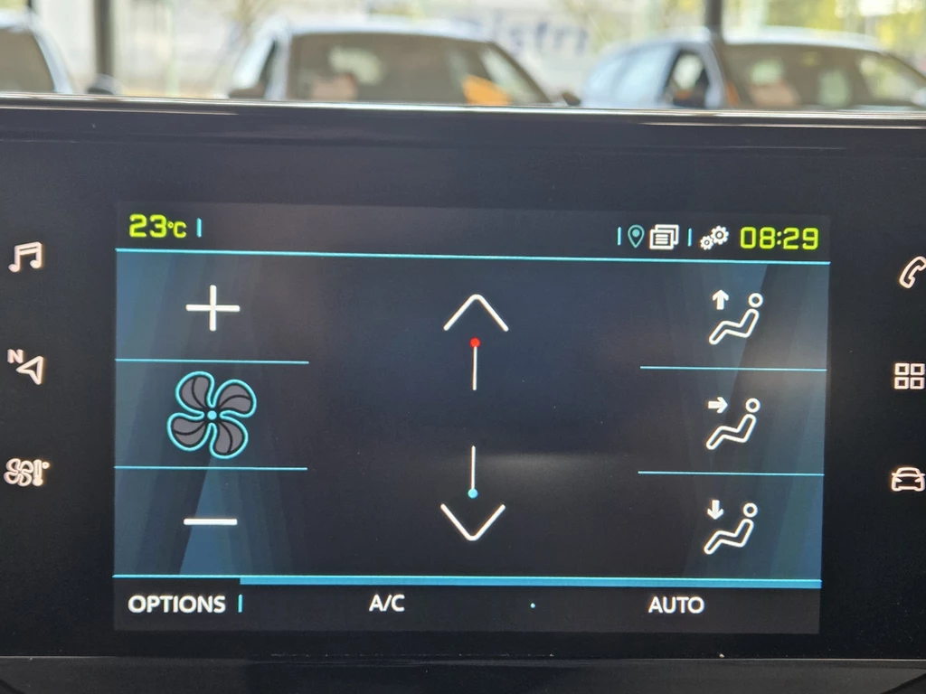 Peugeot e-2008 – foto 39