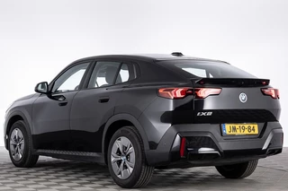 BMW iX2 – thumbnail 3