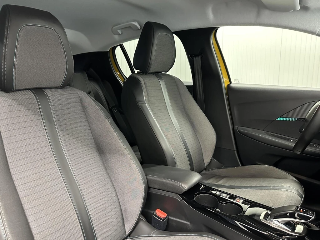 Peugeot e-208 – foto 13