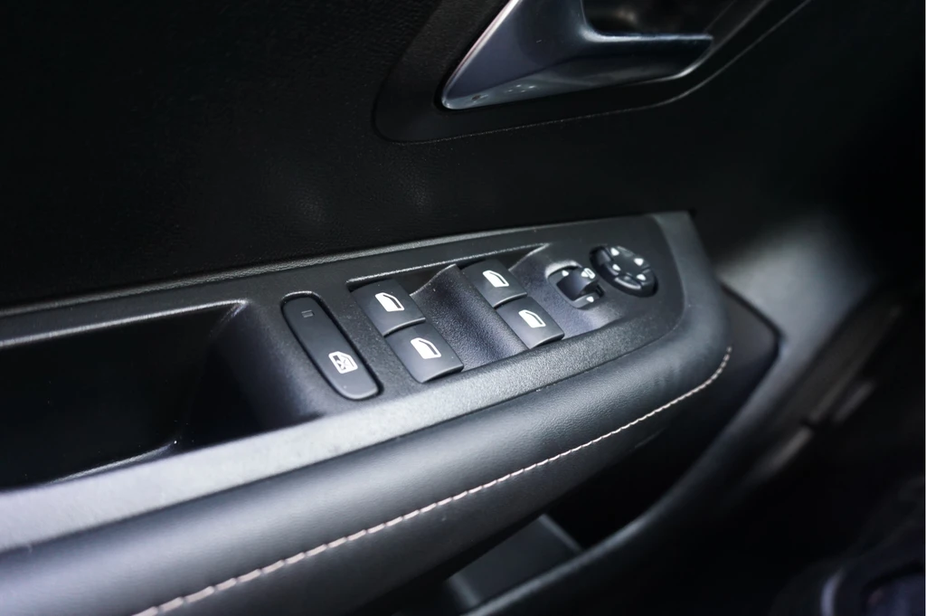 Peugeot 208 – foto 37