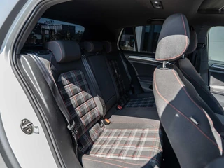 Volkswagen Golf – thumbnail 32
