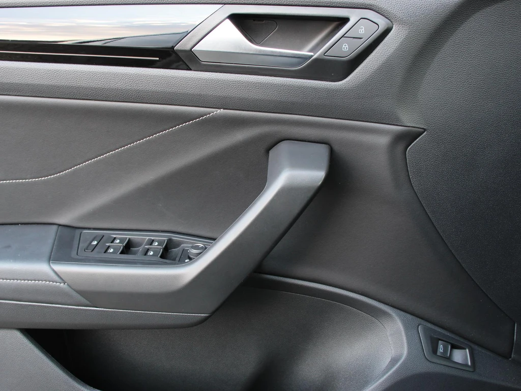 Volkswagen T-Roc – foto 16