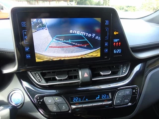 Toyota C-HR – thumbnail 19