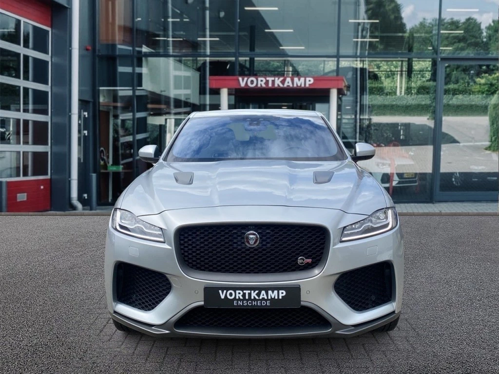 Jaguar F-PACE – foto 8