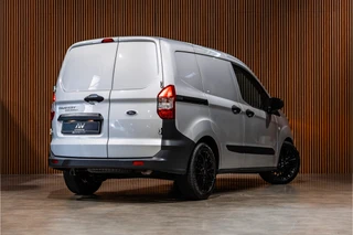 Ford Transit Courier – thumbnail 7