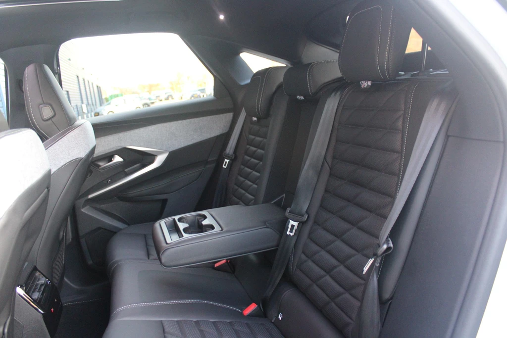 Peugeot e-3008 – foto 13