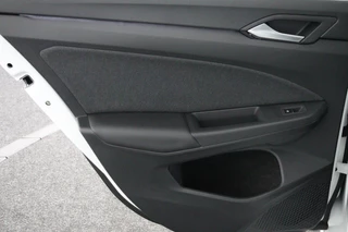 Volkswagen Golf – thumbnail 34