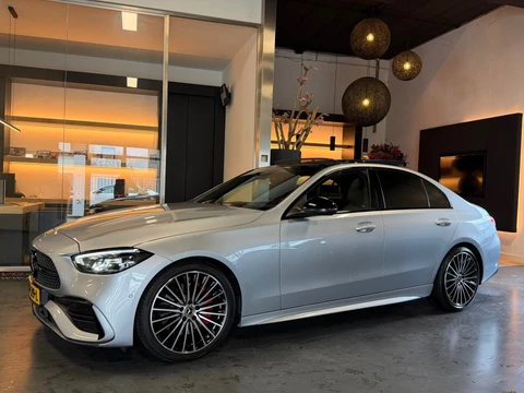 Mercedes-Benz C-klasse 180 AMG Night pakket Panorama Carbon Sfeerverl.
