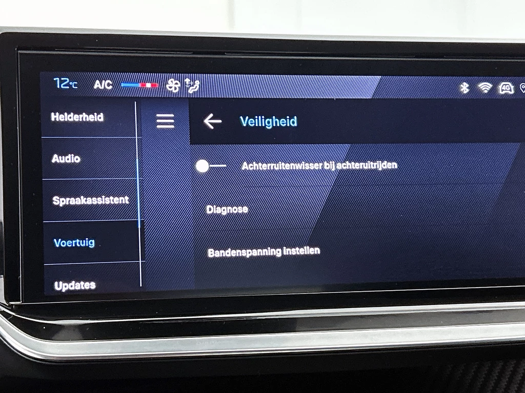 Peugeot 208 – foto 11