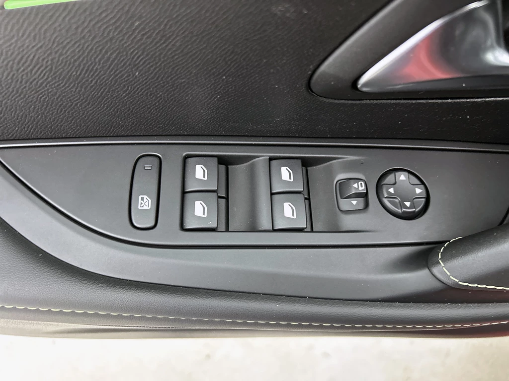 Peugeot 208 – foto 32