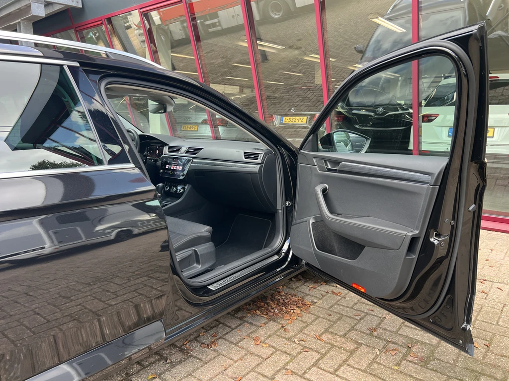 Škoda Superb – foto 33