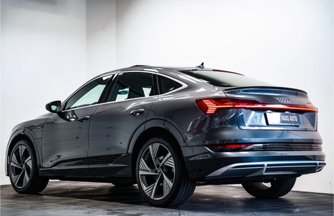 Audi e-tron Sportback 55 quattro S-Line|Pano dak|RS stoelen|SOH 98,1|Elektr stoel|Acc|B&O|Luchtvering