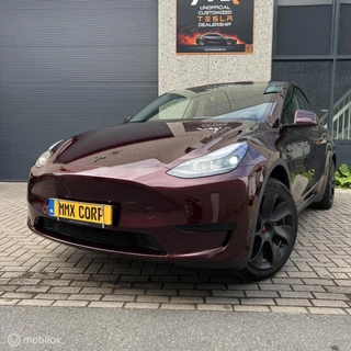 Tesla Model Y – thumbnail 1