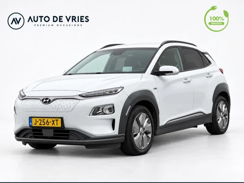 Hyundai Kona EV Fashion 64 kWh 3-Fase | SOH 100% | Navigatie | Adaptive cruise | Krell audio