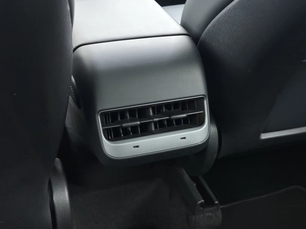 Tesla Model Y – foto 35