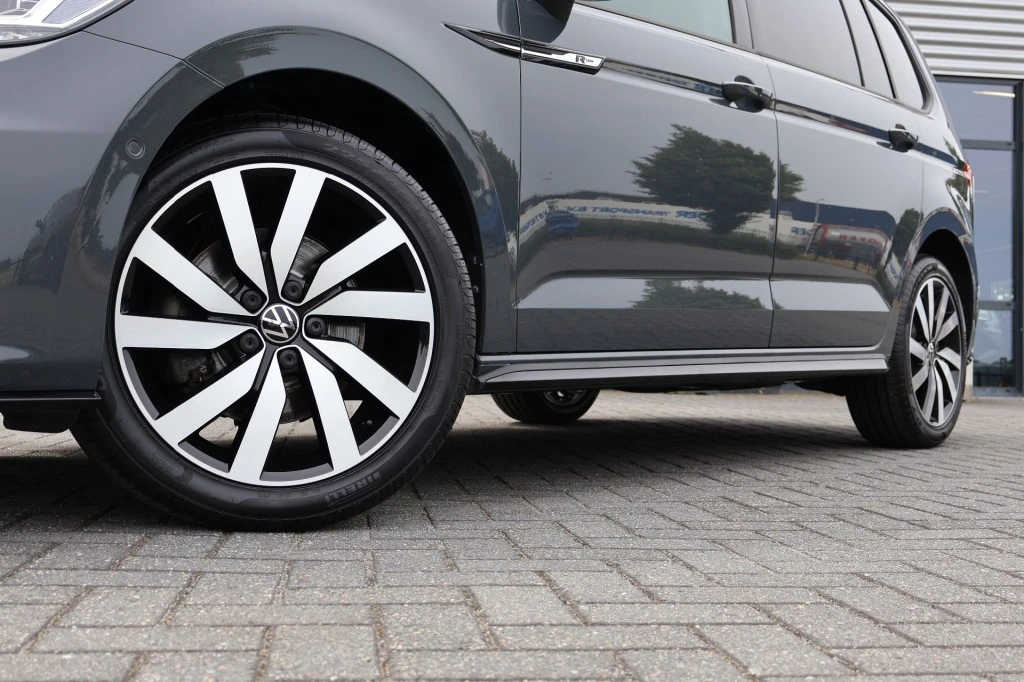 Volkswagen Touran – foto 15