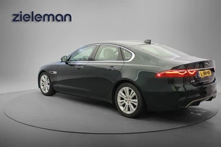 Jaguar XF – thumbnail 3
