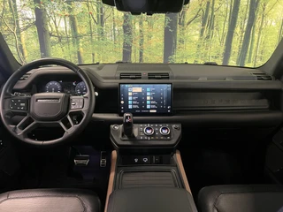 Land Rover Defender – thumbnail 12