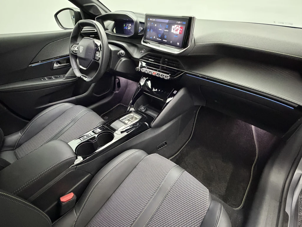 Peugeot e-208 – foto 11