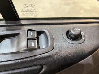 Ford Transit Custom – thumbnail 17