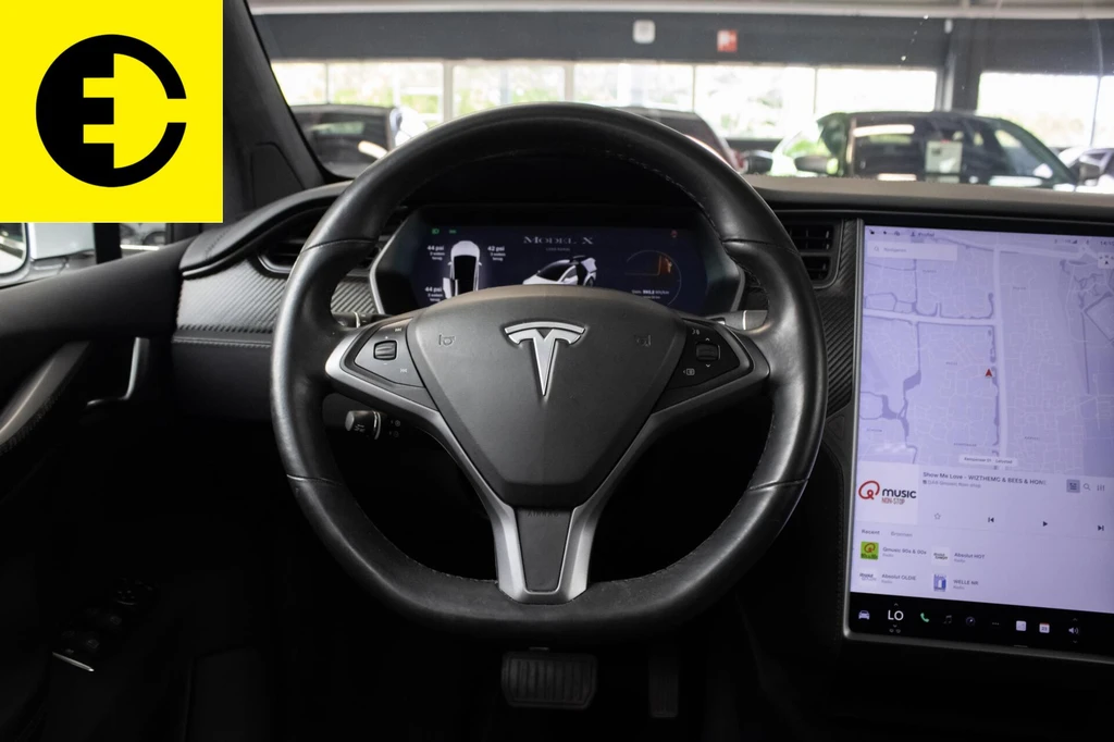 Tesla Model X – foto 12