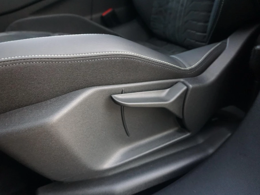 Peugeot e-3008 – foto 12