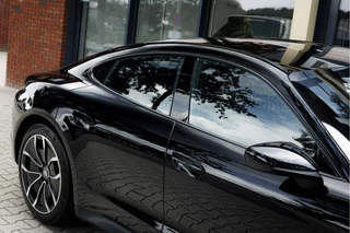 Porsche Taycan – thumbnail 6
