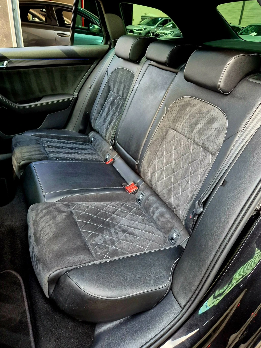 Škoda Superb – foto 16