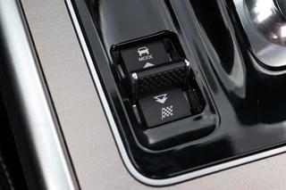 Jaguar XE – thumbnail 28