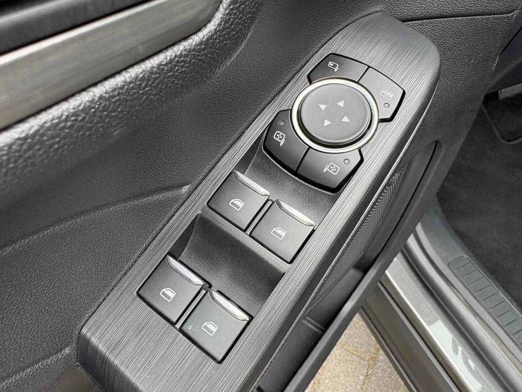Ford Kuga – foto 28