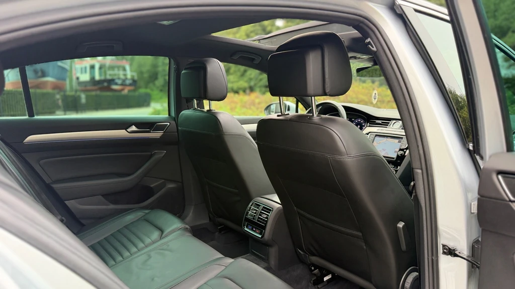 Volkswagen Passat – foto 20